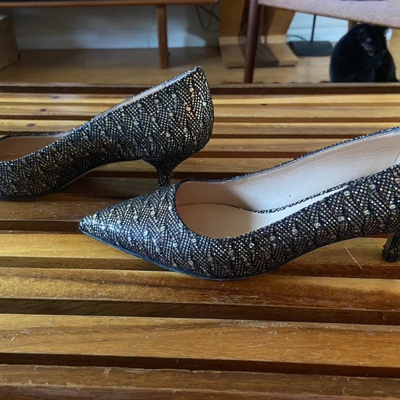 Stuart Weitzman - Picture 3 of 3